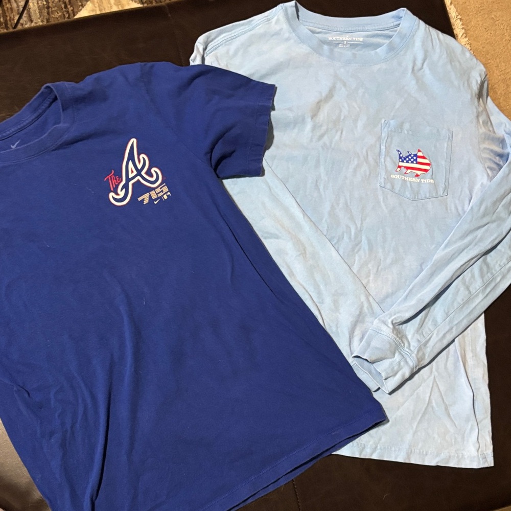 Southern Tide Light Blue Long Sleeve Shirt & Braves SS Tee
